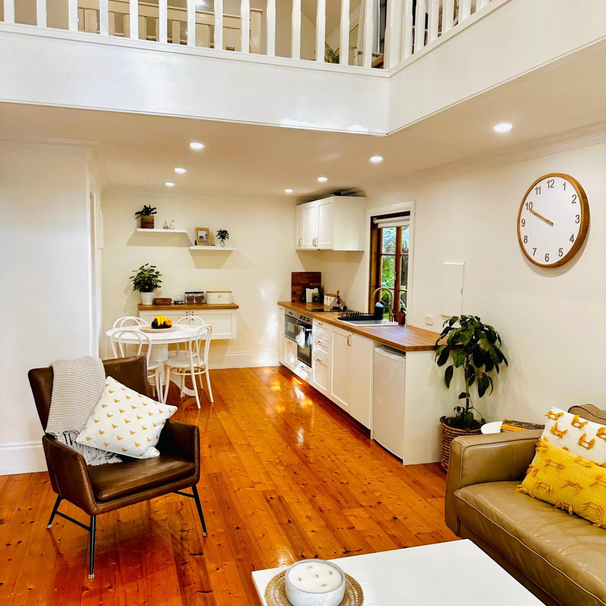 Aldgate Creek Cottage Bed And Breakfast Exterior photo