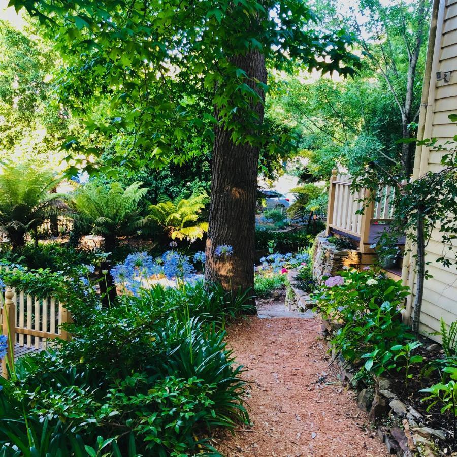 Aldgate Creek Cottage Bed And Breakfast Exterior photo